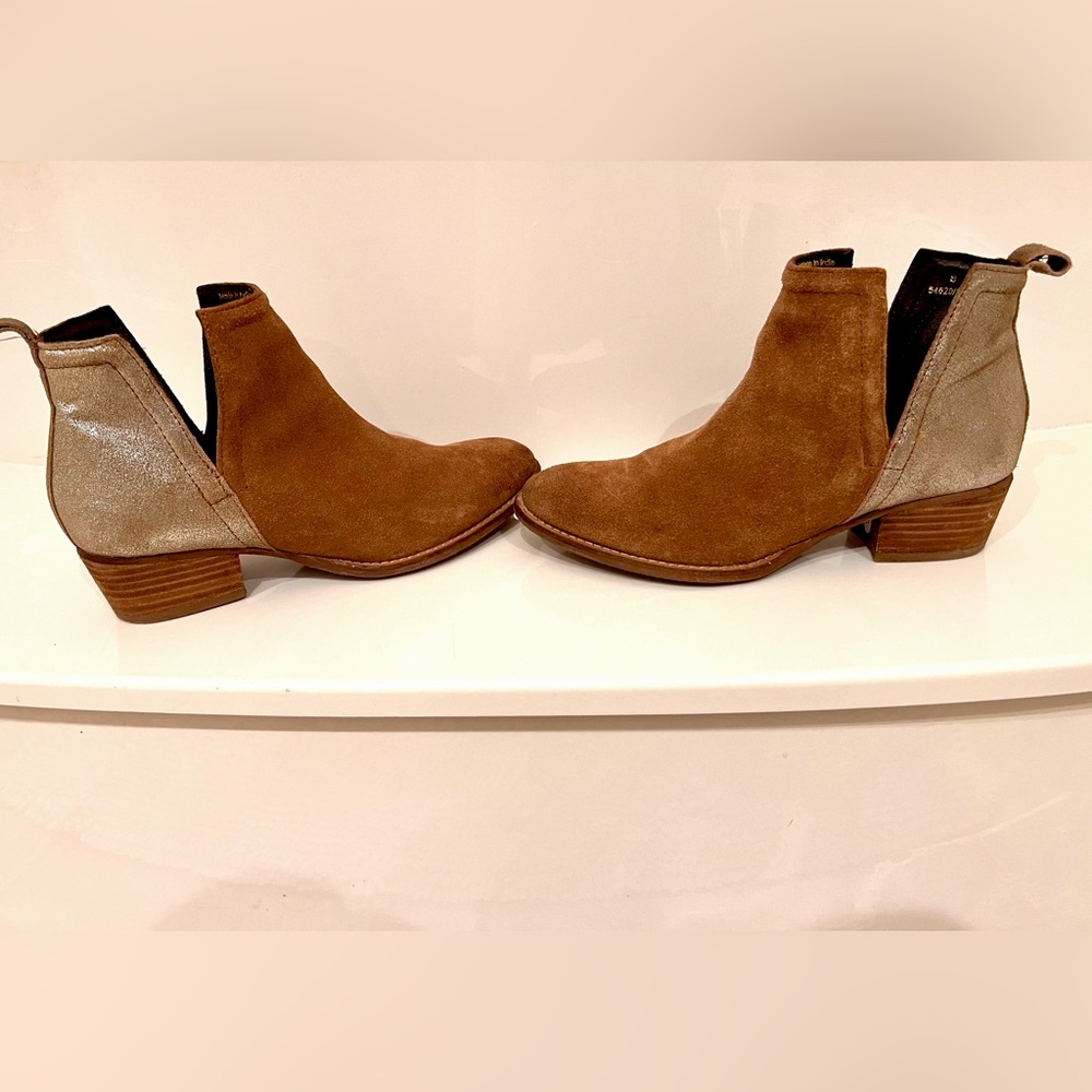 Dina true booties
